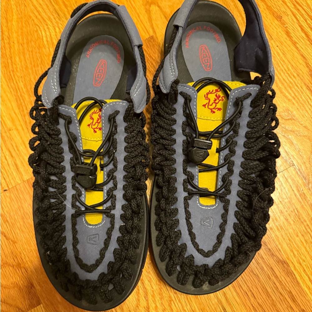 Keen Uneek Mens Sandals Size US9/EU42